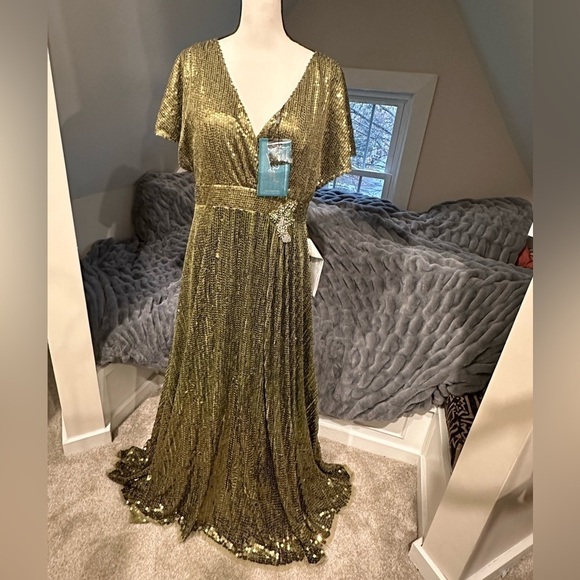 Mac Duggal Dresses & Skirts - SEQUINED BUTTERFLY SLEEVE WRAP OVER A‎ LINE GOWN